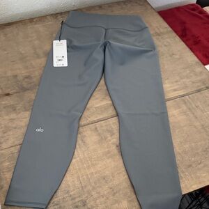 ALO Yoga Women’s 7/8 High Waist Air Lift Leggings Steel Grey Leggings